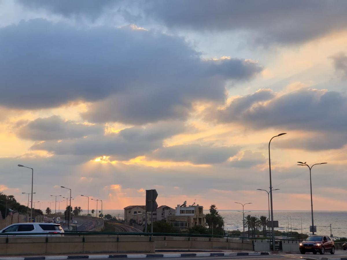 Blue Sky Haifa Exterior foto